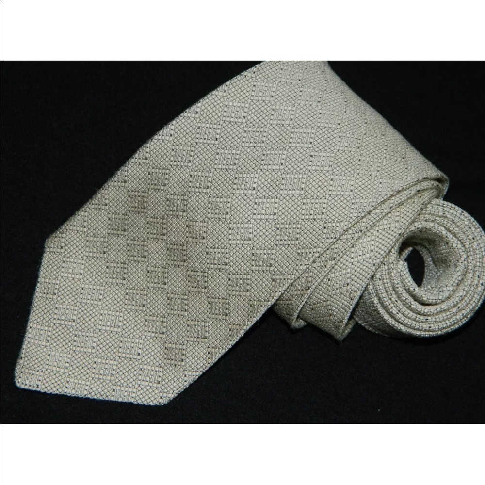 Fendi Cravatte Silk Necktie - Picture 9 of 12